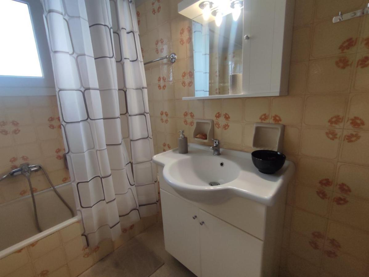 2 Br110 Sqm Free Parking Full Clima Apartamento Patras Exterior foto